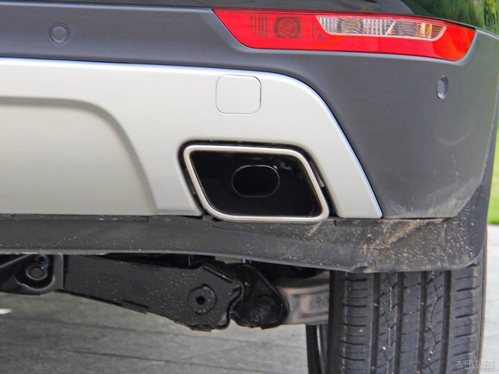 經(jīng)典黑哈弗H6 Coupe車(chē)尾外觀圖片
