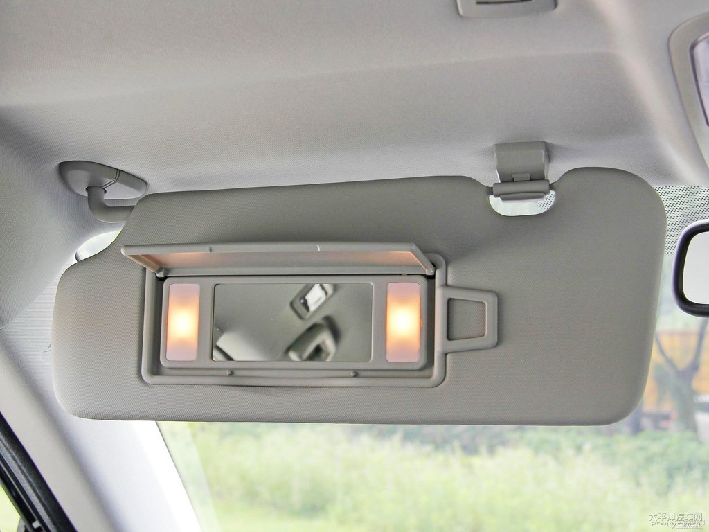 經(jīng)典黑哈弗H6 Coupe車廂內(nèi)飾圖片