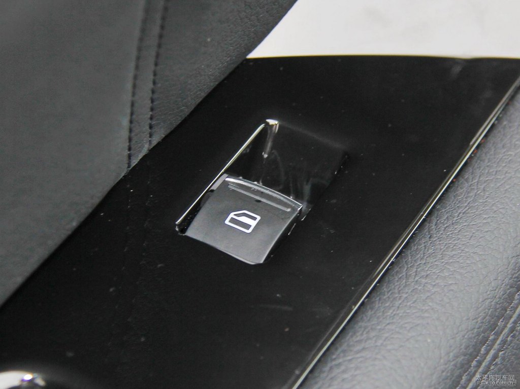經(jīng)典黑哈弗H6 Coupe車廂內(nèi)飾圖片