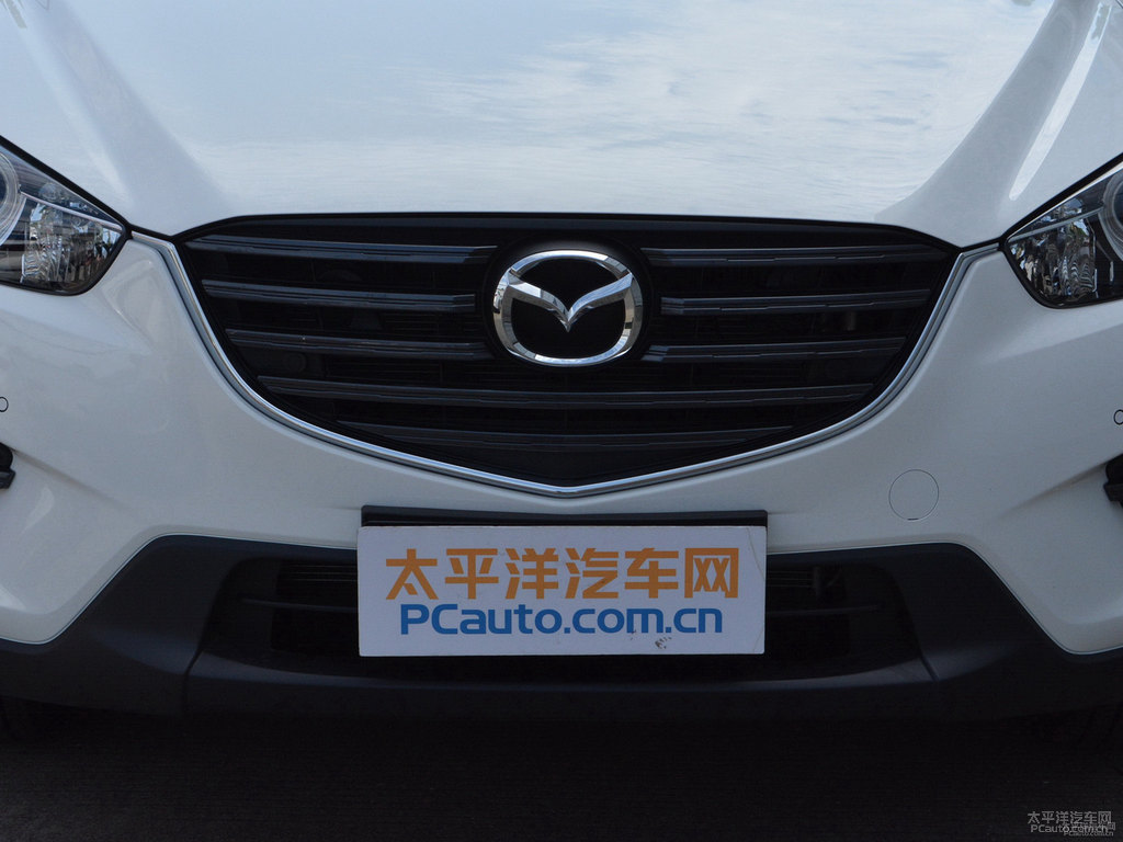 珠光白馬自達(dá)CX-5車頭外觀圖片