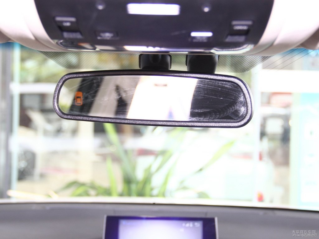 超音速石英白雷克薩斯NX車廂內(nèi)飾圖片