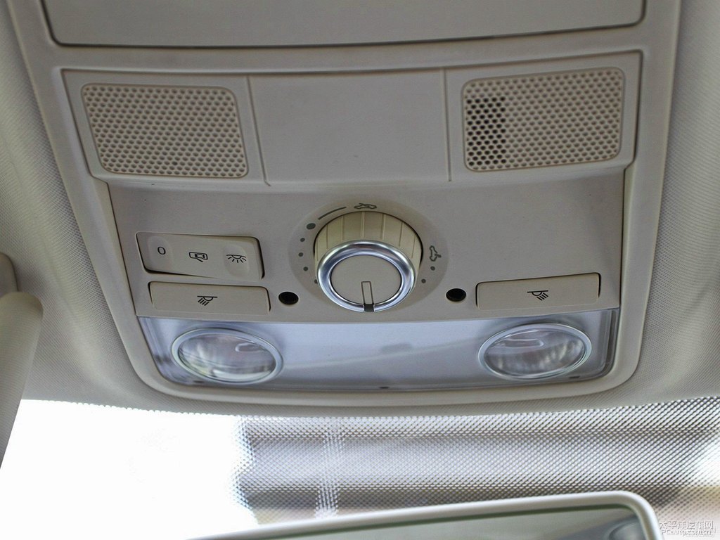 開羅金邁騰車廂內(nèi)飾圖片