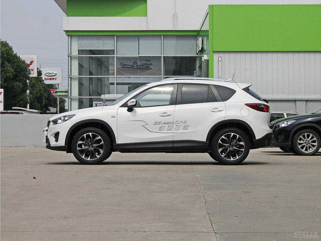 珠光白馬自達(dá)CX-5整車外觀外觀圖片