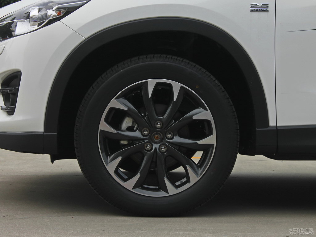 珠光白馬自達(dá)CX-5車身外觀圖片