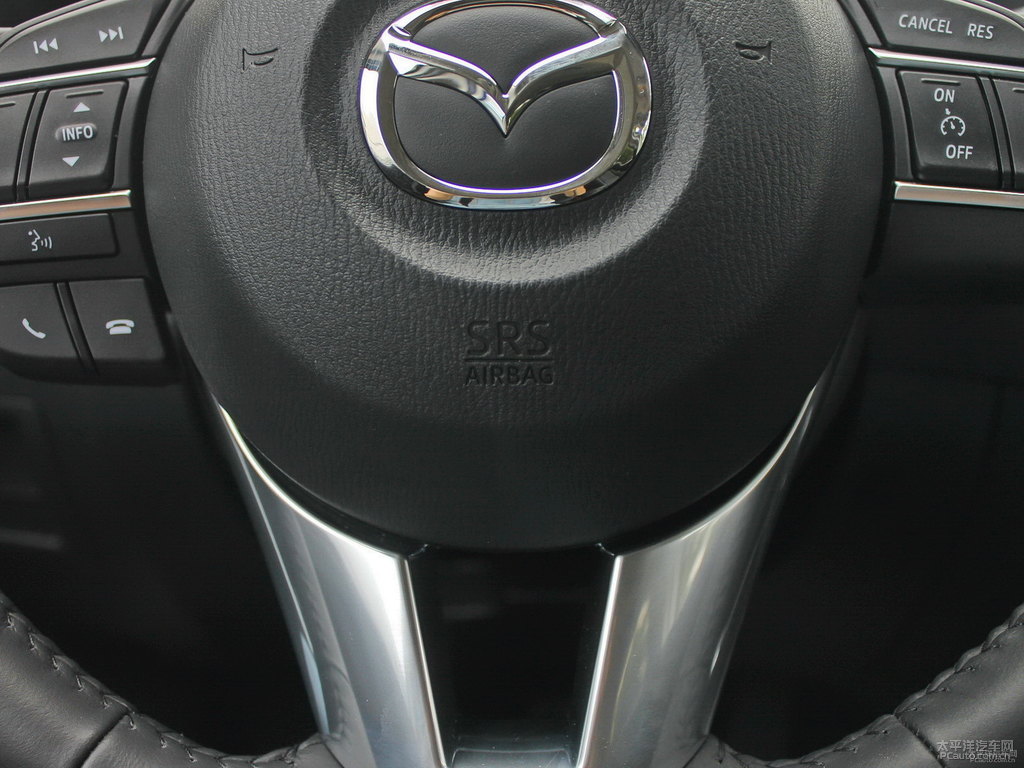 珠光白馬自達(dá)CX-5中控內(nèi)飾圖片