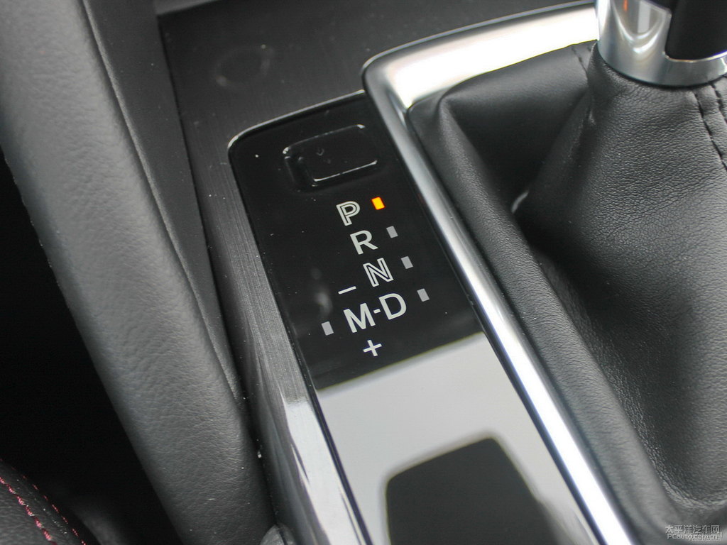 珠光白馬自達(dá)CX-5中控內(nèi)飾圖片