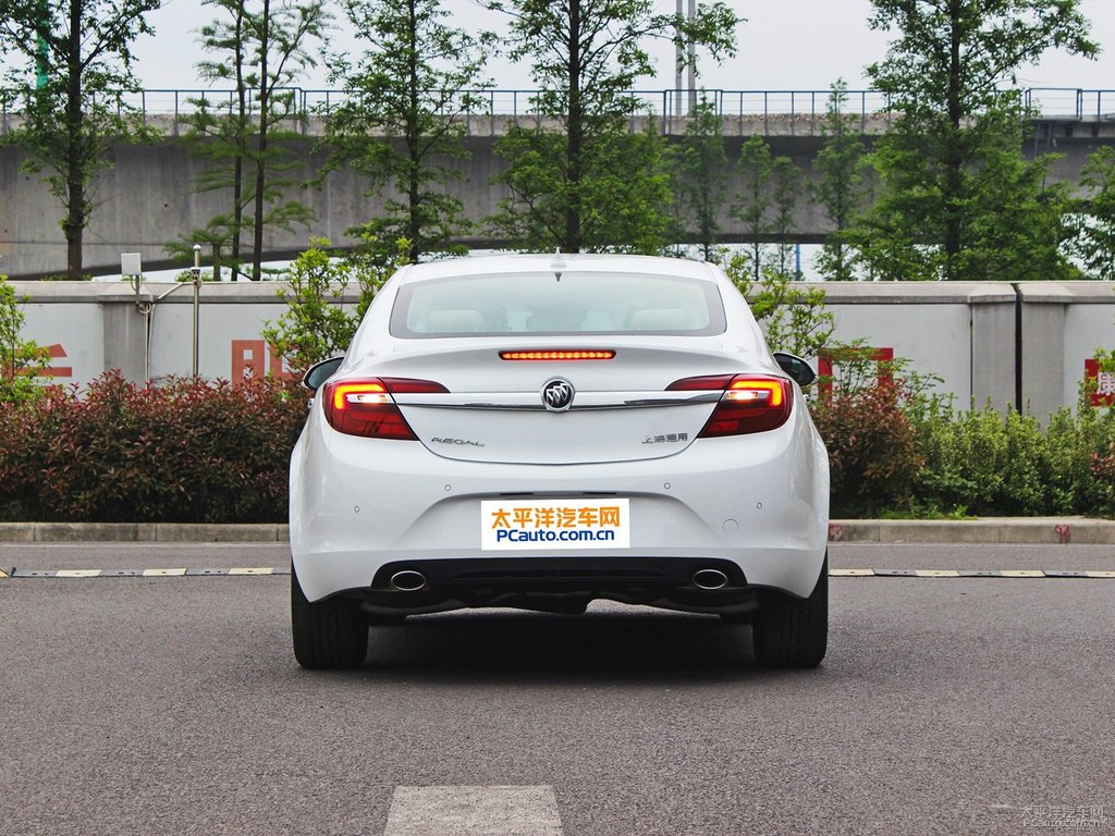 幻白君威整車外觀外觀圖片