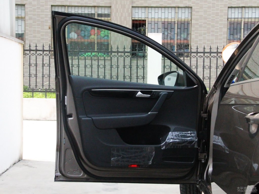 開羅金邁騰車廂內(nèi)飾圖片