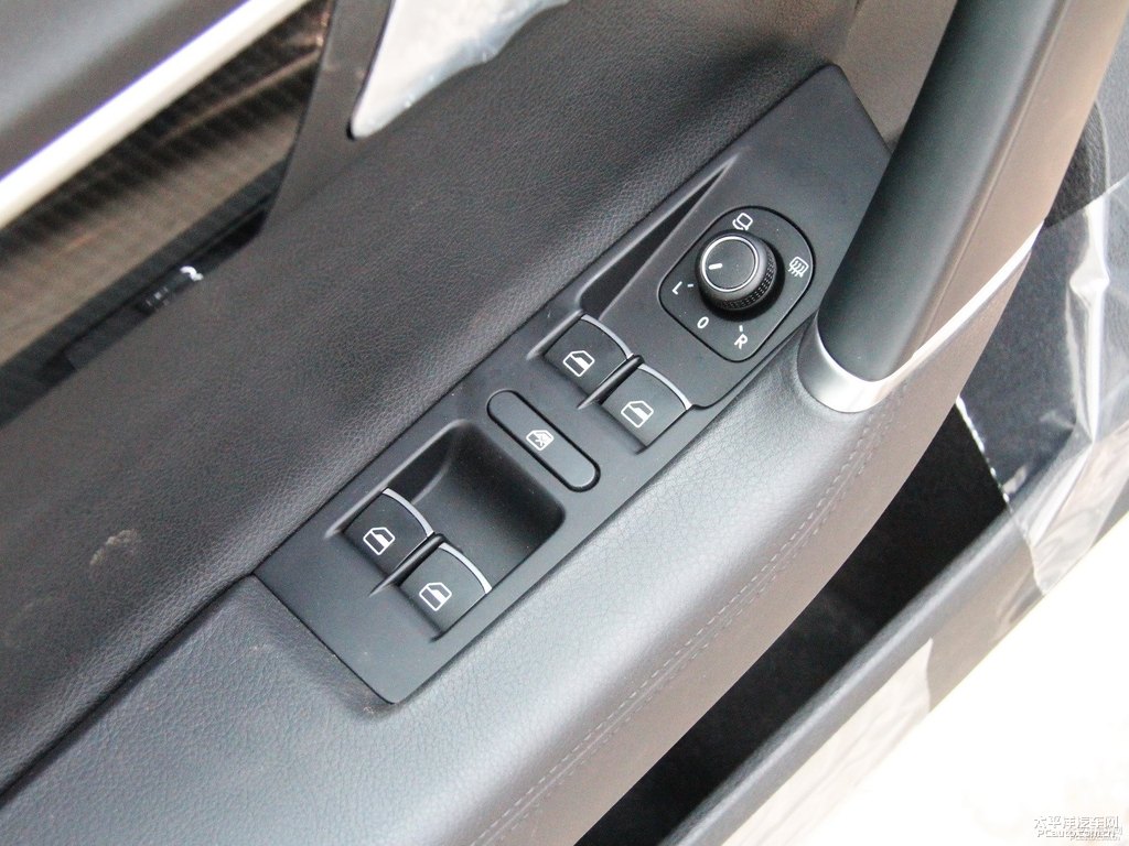 開羅金邁騰車廂內(nèi)飾圖片