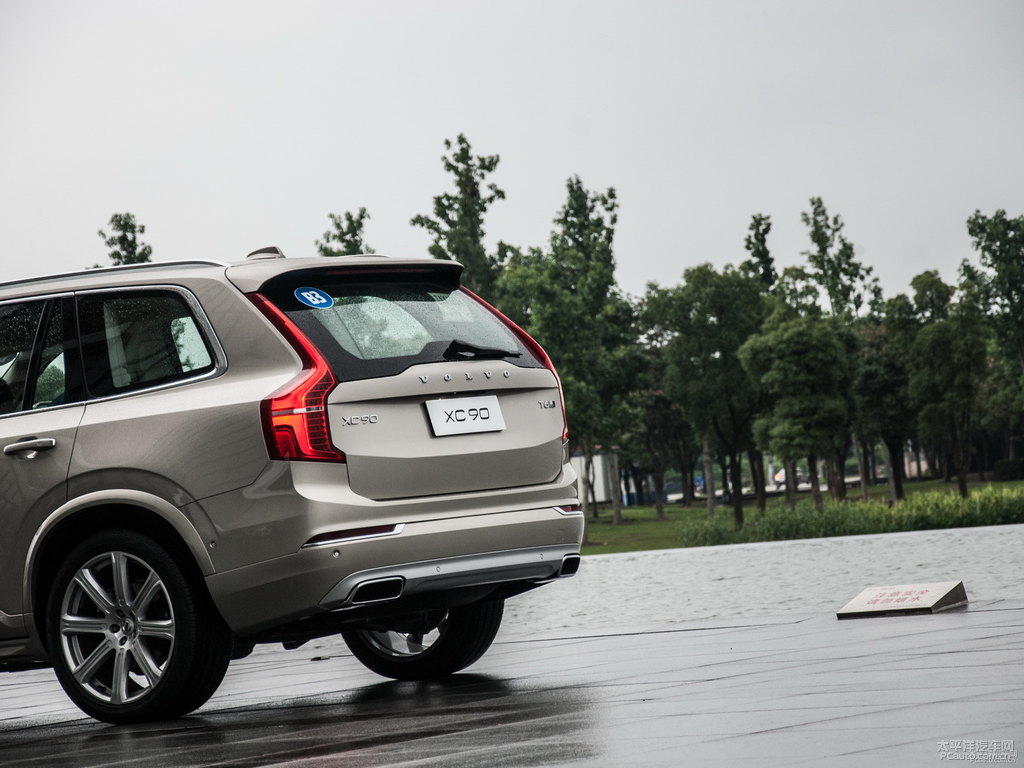 耀目沙沃爾沃XC90車尾外觀圖片