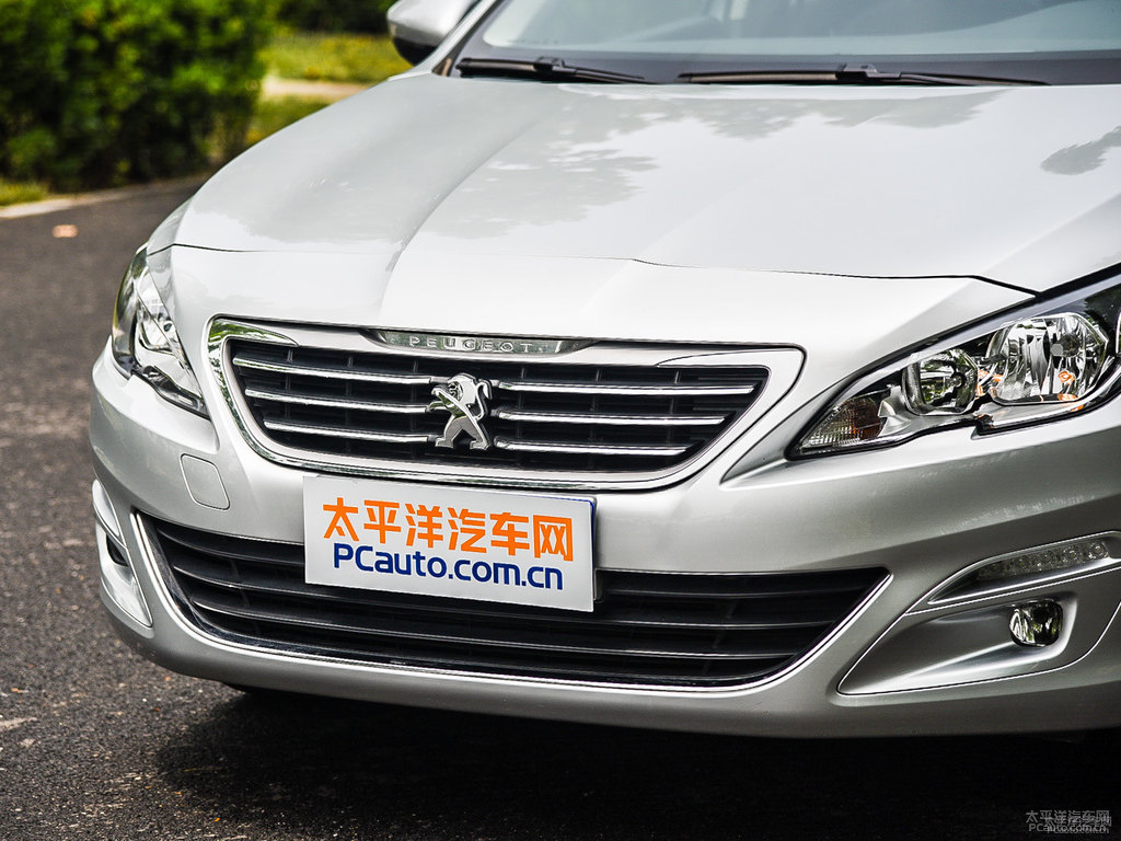 珠光白標(biāo)致408車頭外觀圖片