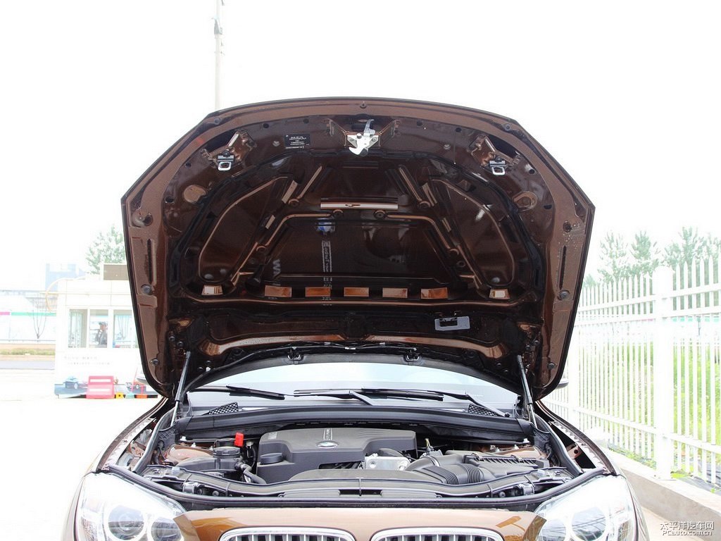 馬拉喀什棕寶馬X1發(fā)動(dòng)機(jī)其它細(xì)節(jié)圖片