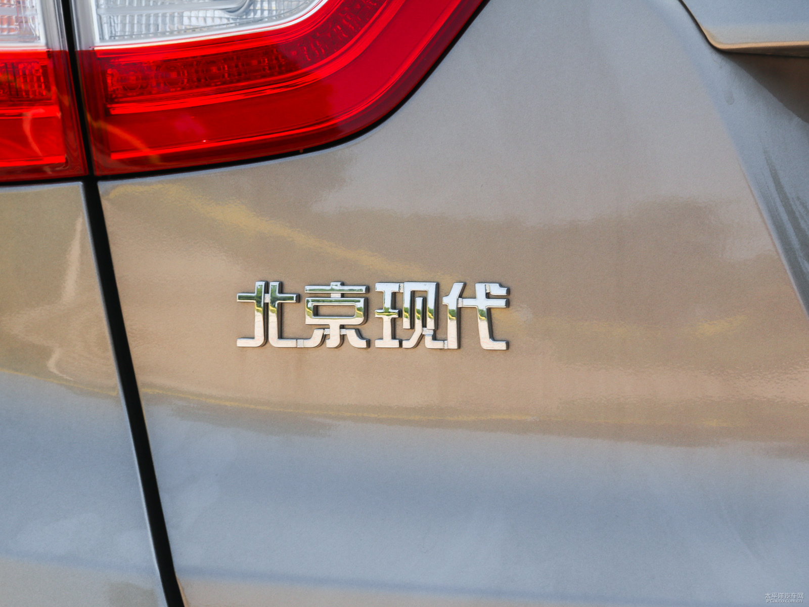 北京現(xiàn)代ix35外觀高清大圖