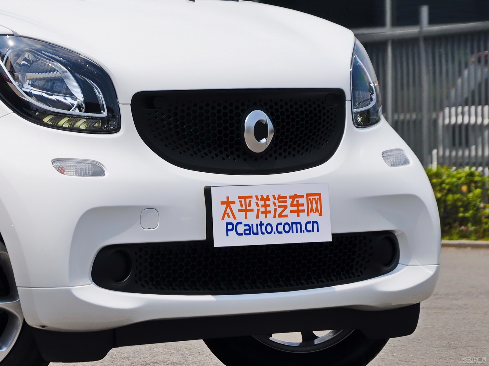 ˮsmart fortwo܇^^DƬ