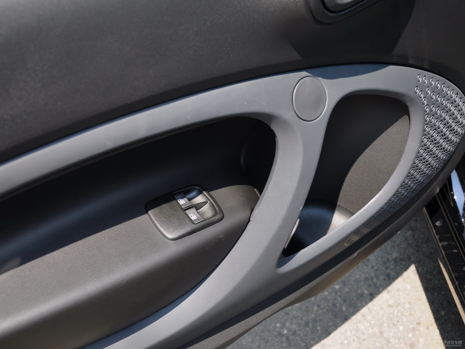 ˮsmart fortwo܇(ni)DƬ