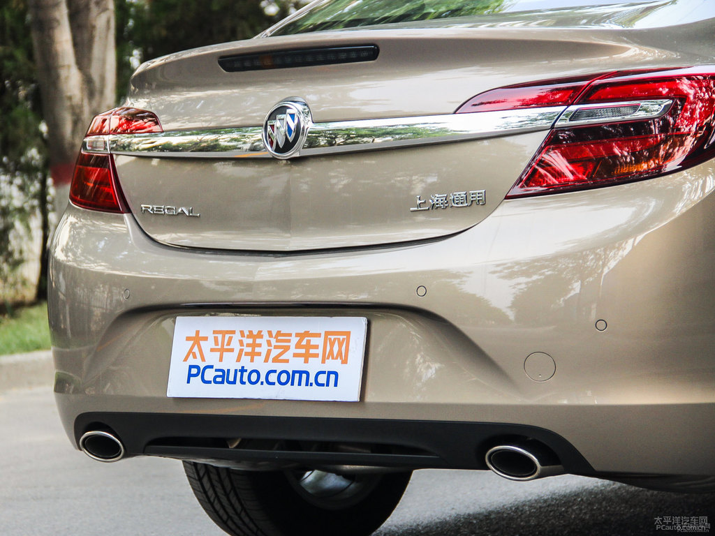 恒金君威車尾外觀圖片