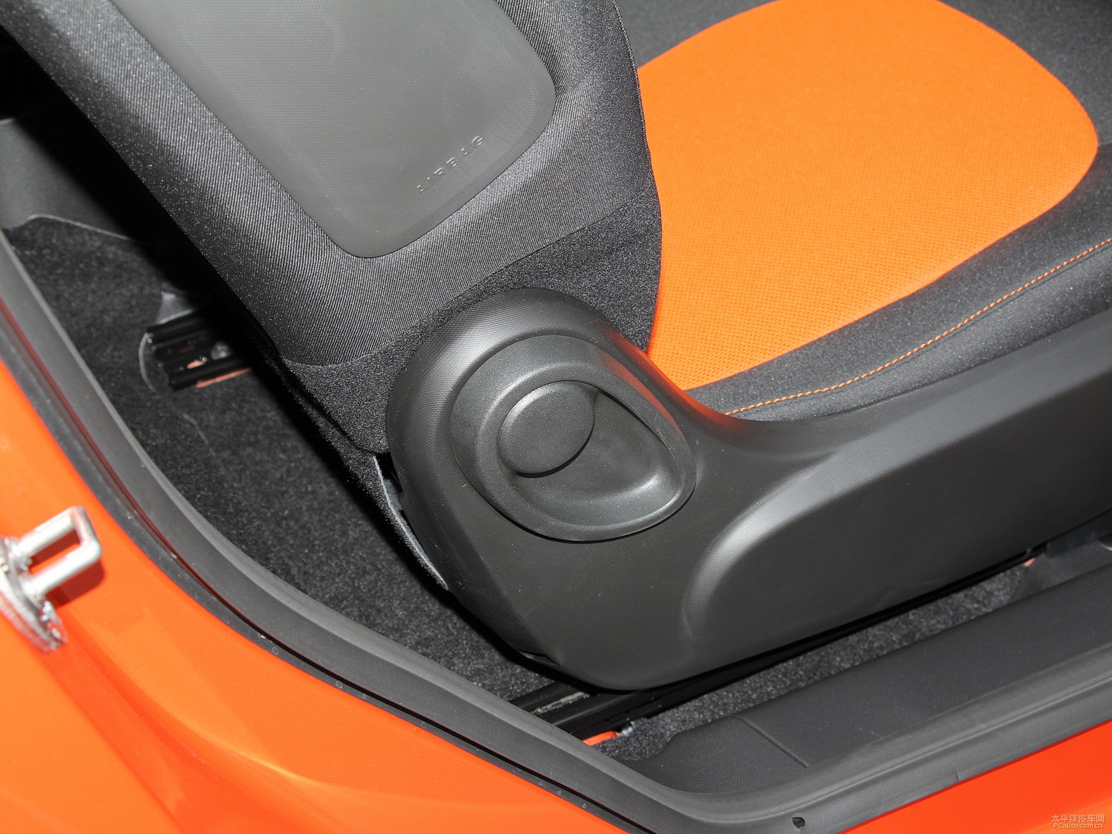 ҹsmart fortwo΃(ni)DƬ
