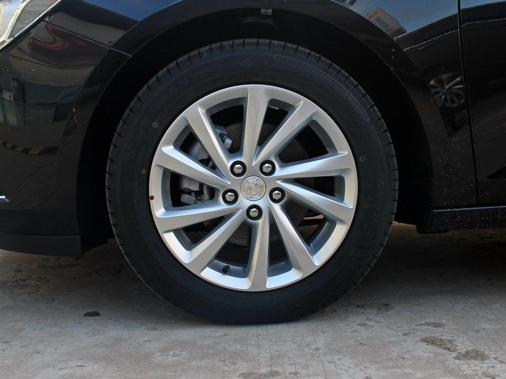 珍珠黑威朗車身外觀圖片