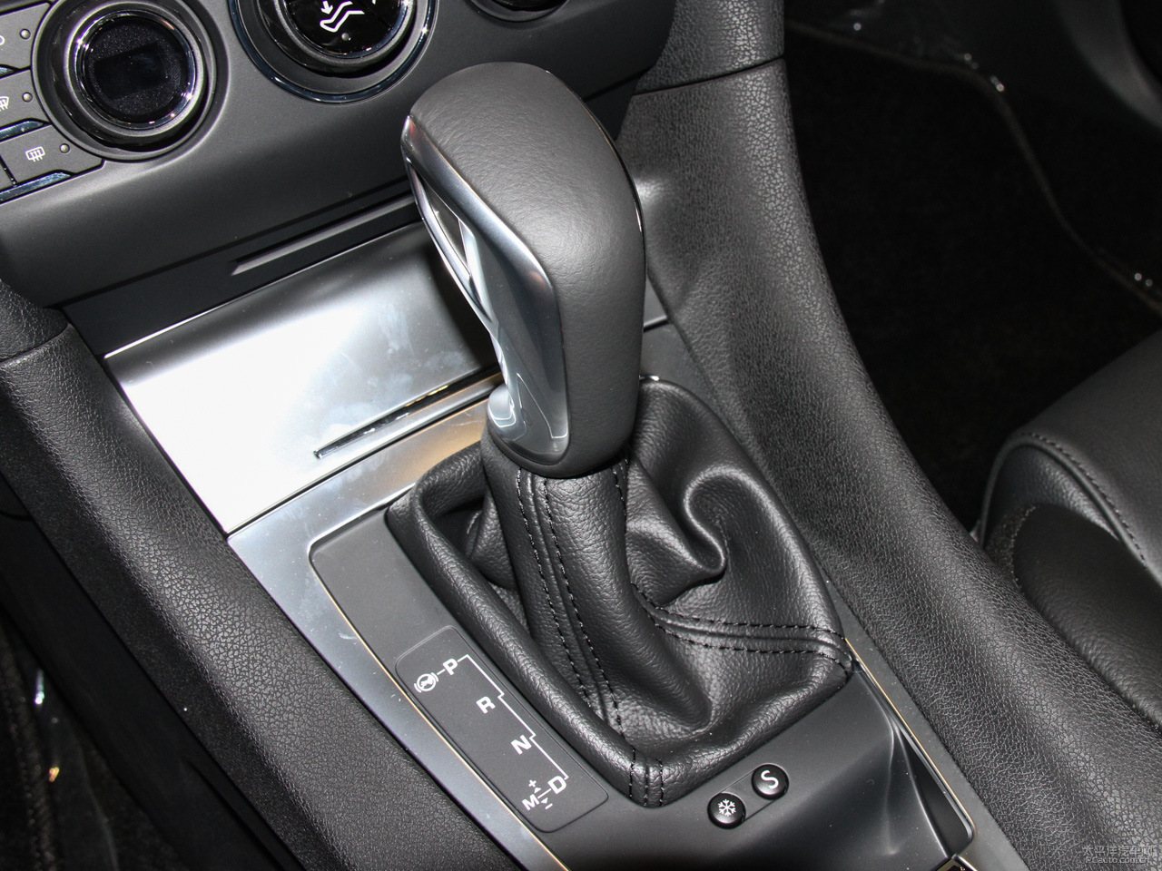 DS 5LS內(nèi)飾高清大圖