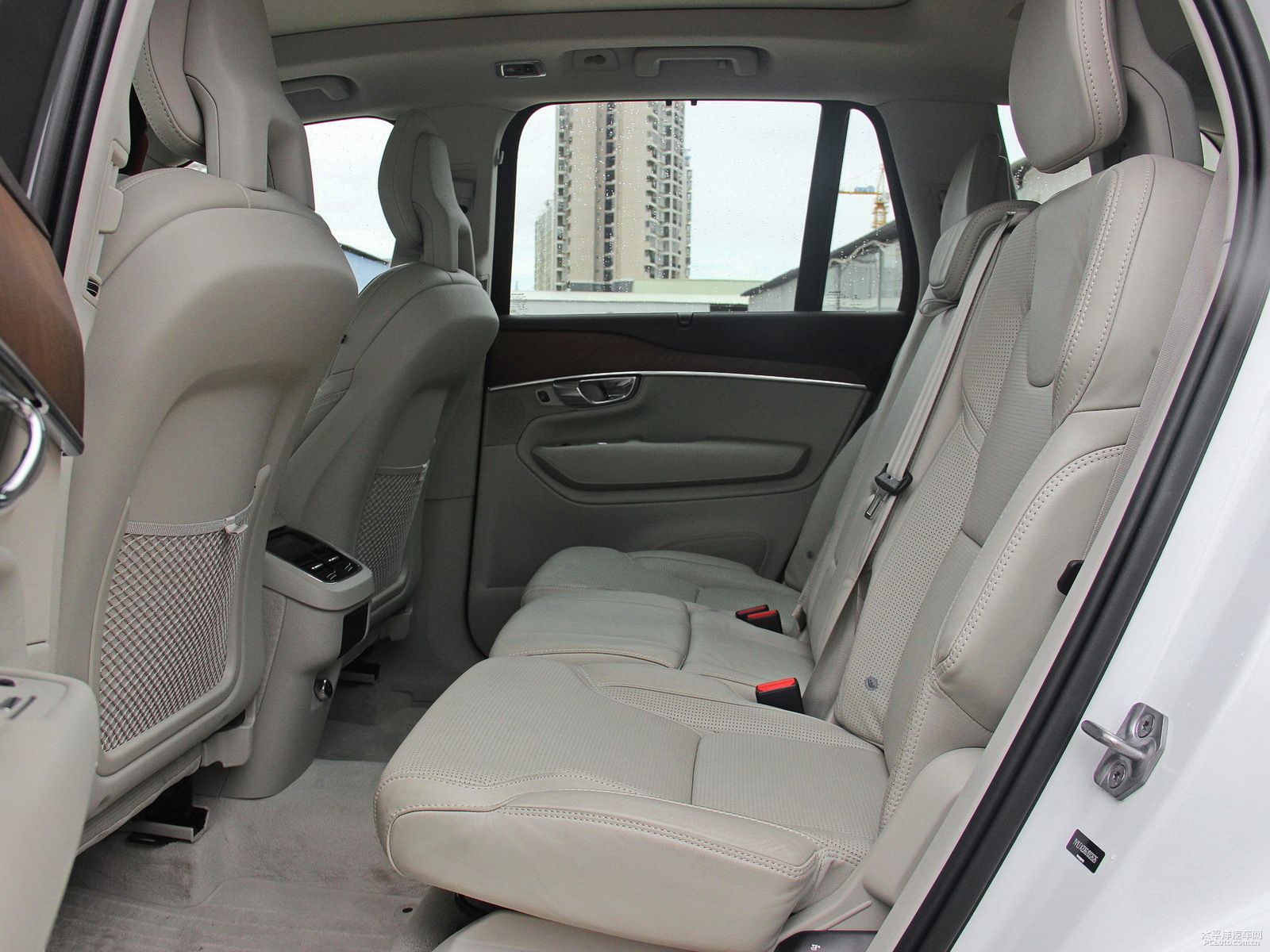 ˮ֠XC90{˿ggDƬ