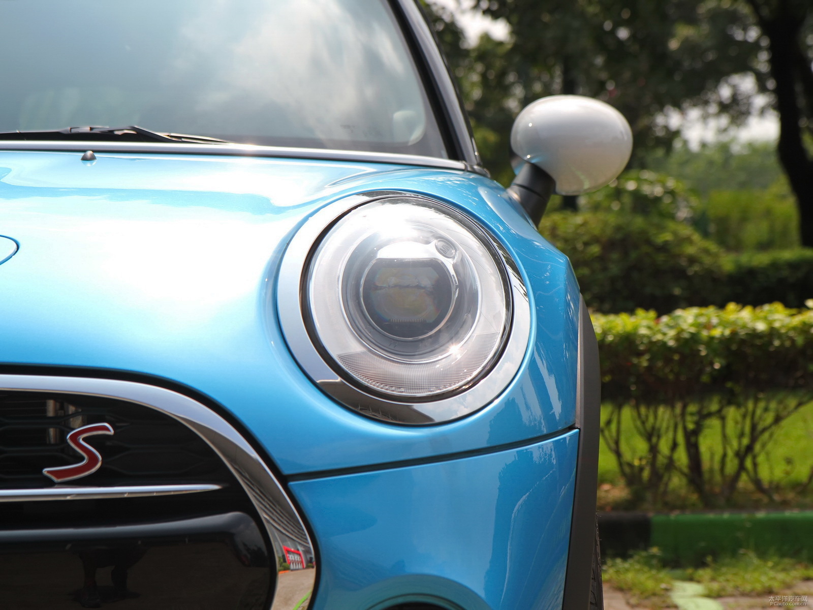 L~{MINI܇^^DƬ