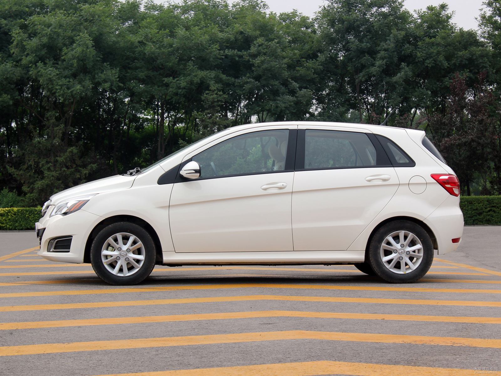 E150 EV外觀高清大圖