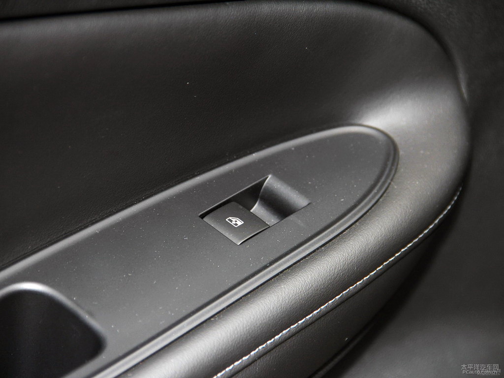琥珀棕威朗車廂內(nèi)飾圖片