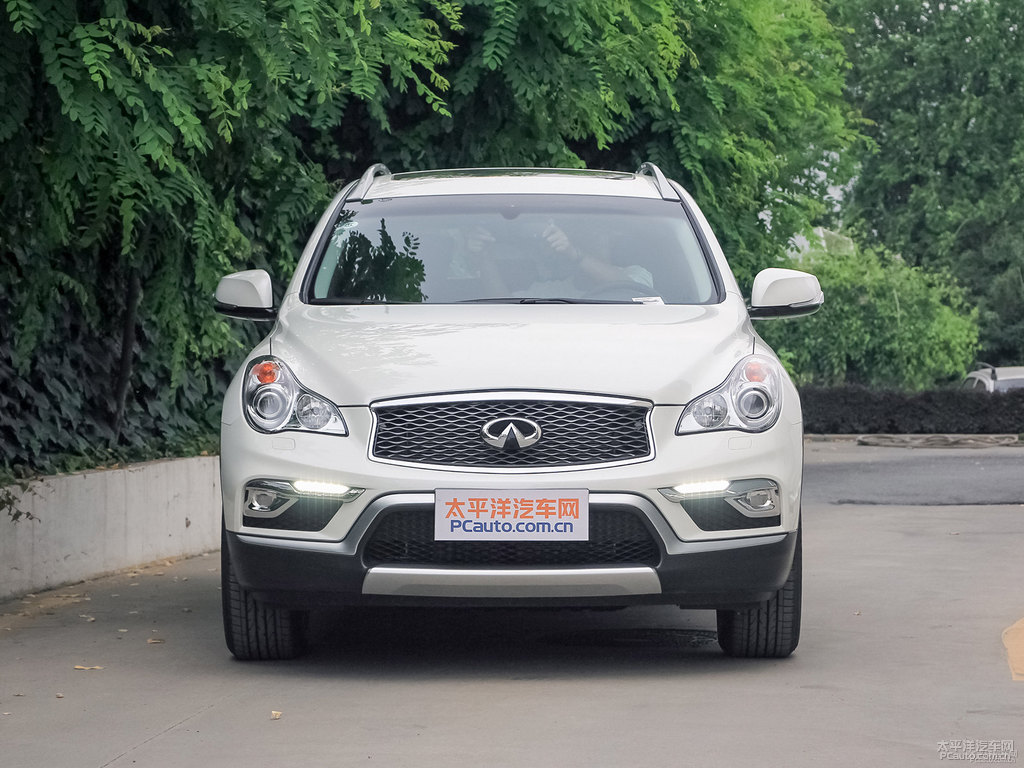 瑩貝白英菲尼迪QX50整車外觀外觀圖片