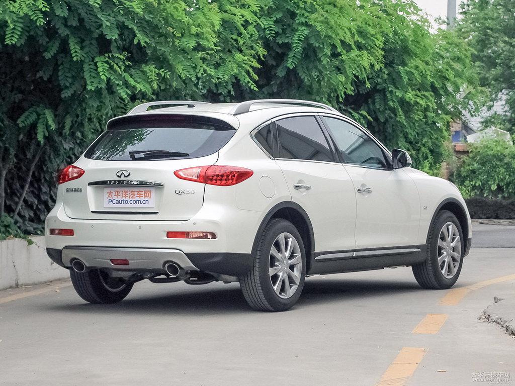瑩貝白英菲尼迪QX50整車外觀外觀圖片