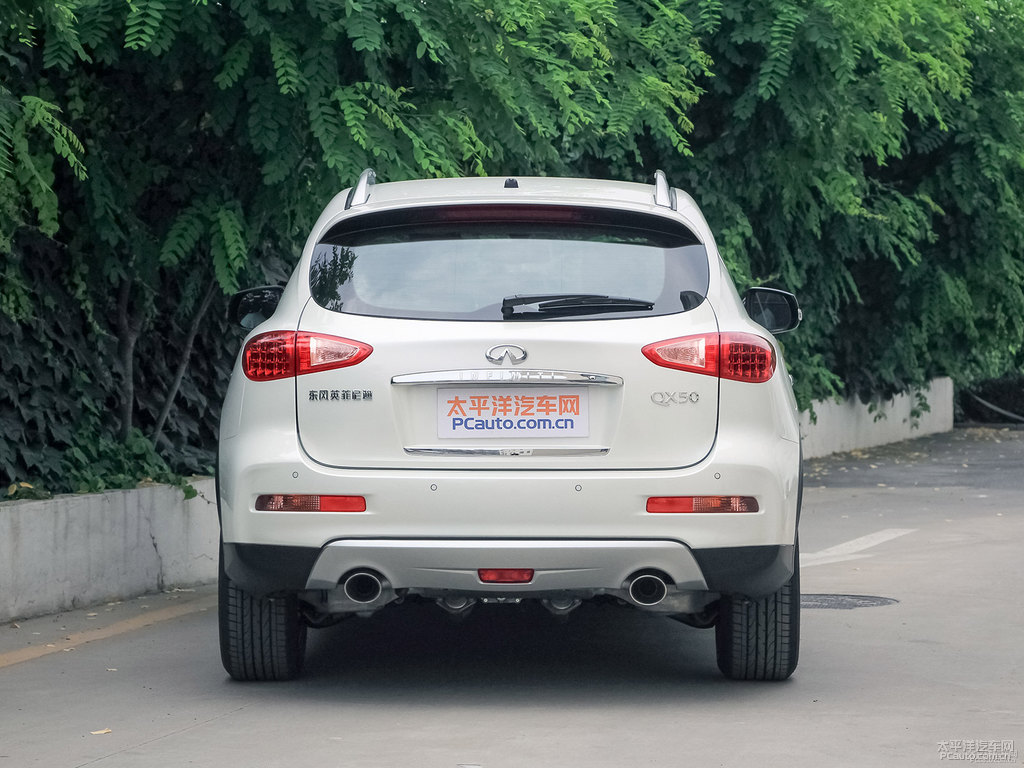 瑩貝白英菲尼迪QX50整車外觀外觀圖片