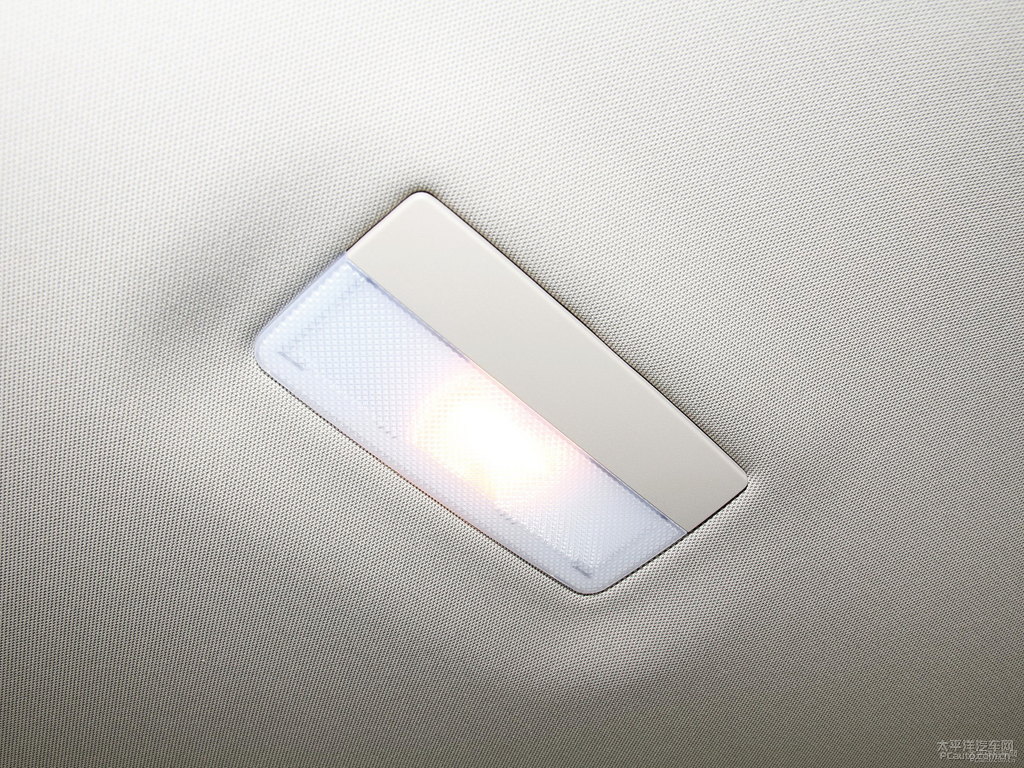 雪域白威朗車廂內(nèi)飾圖片