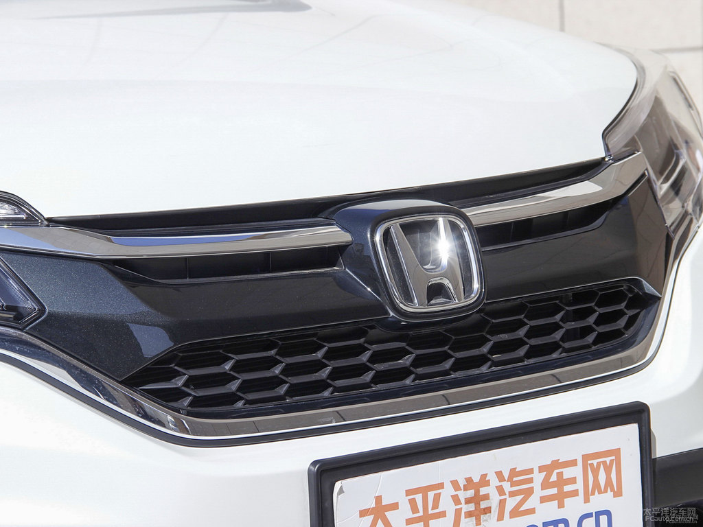 珍珠白本田CR-V車頭外觀圖片