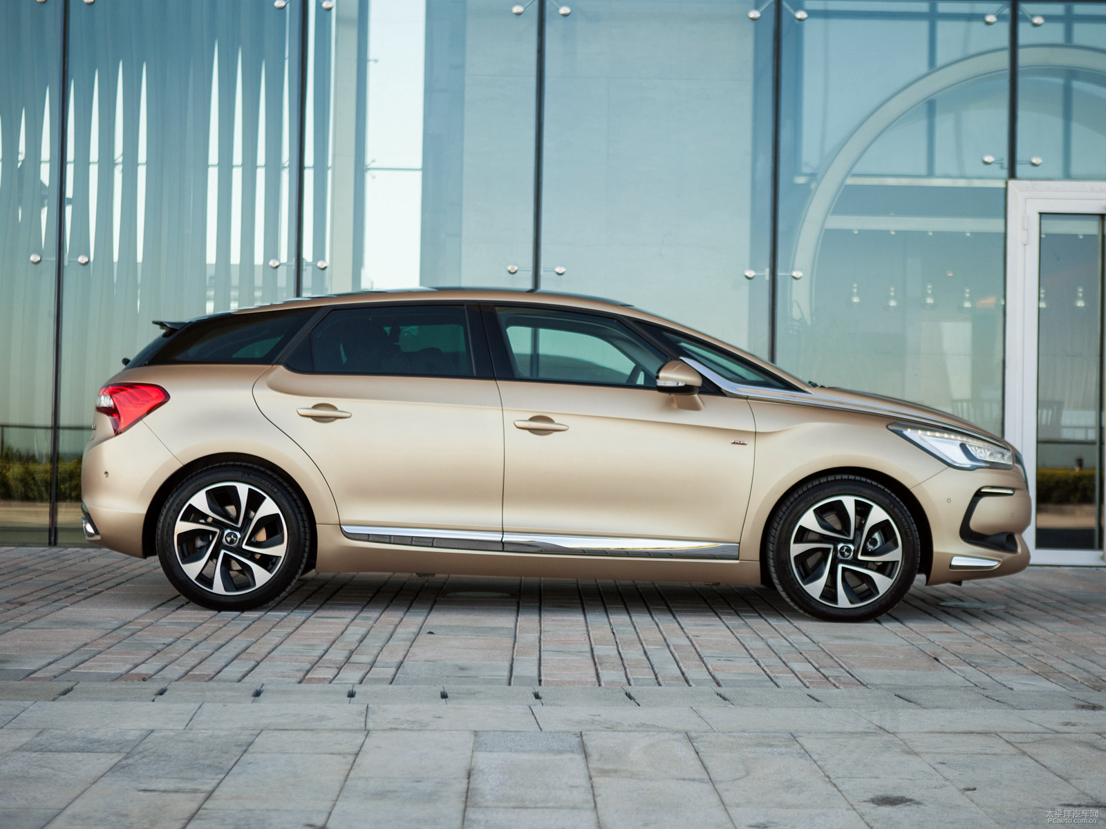 DS 5外觀高清大圖
