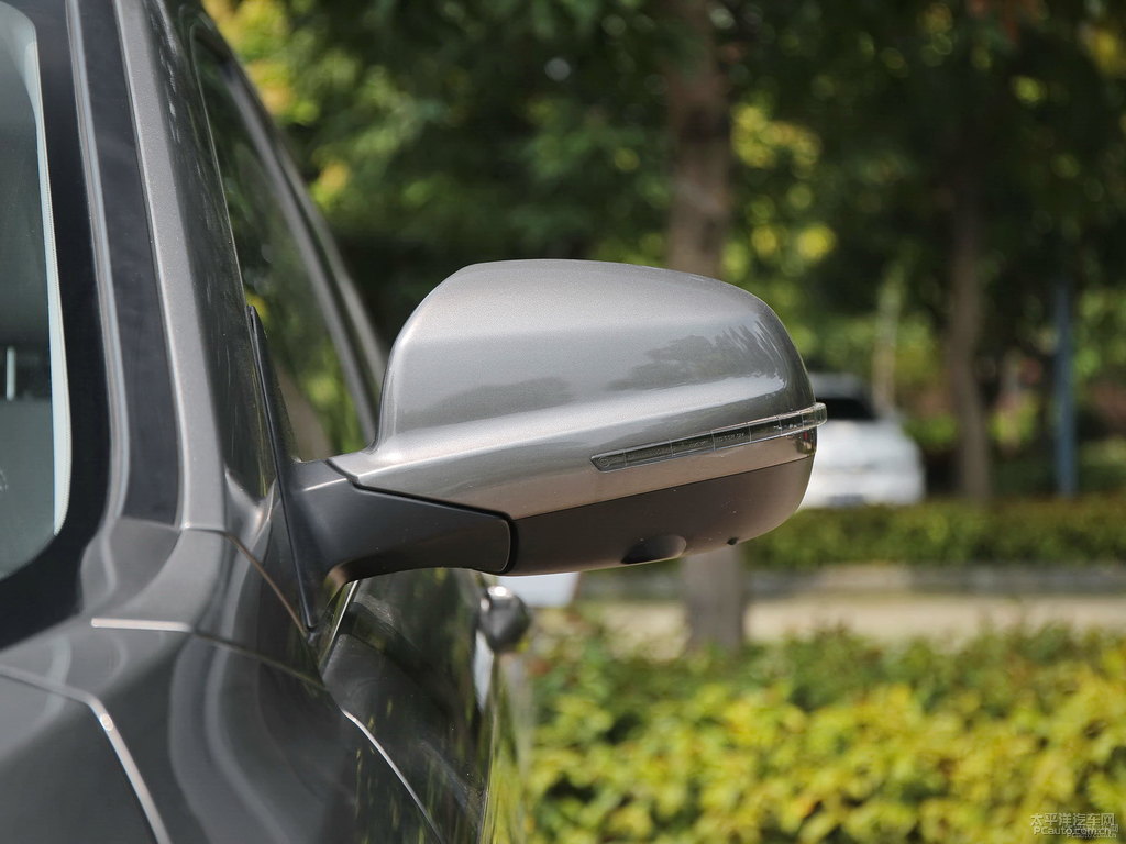 摩登灰哈弗H2車身外觀圖片