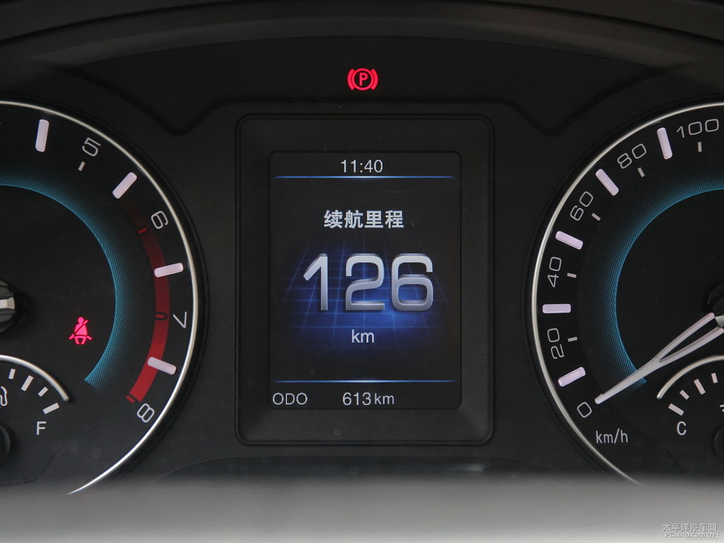 摩登灰哈弗H2中控內(nèi)飾圖片