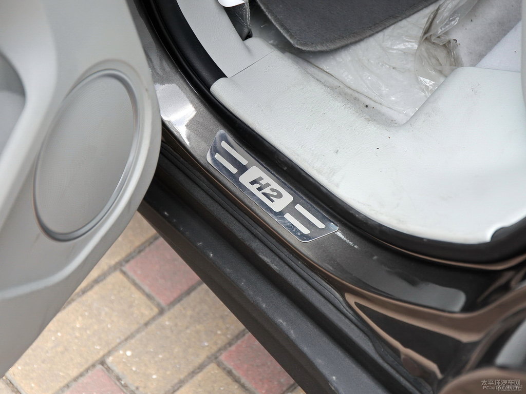 摩登灰哈弗H2車廂內飾圖片