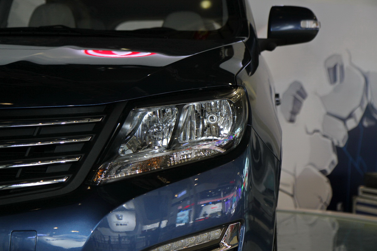 風(fēng)行S500車展高清大圖