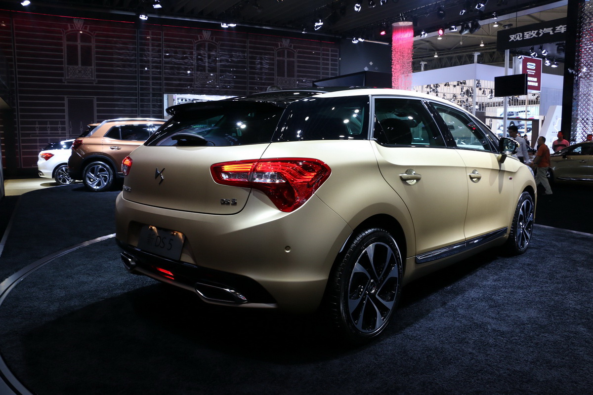 DS 5DƬ