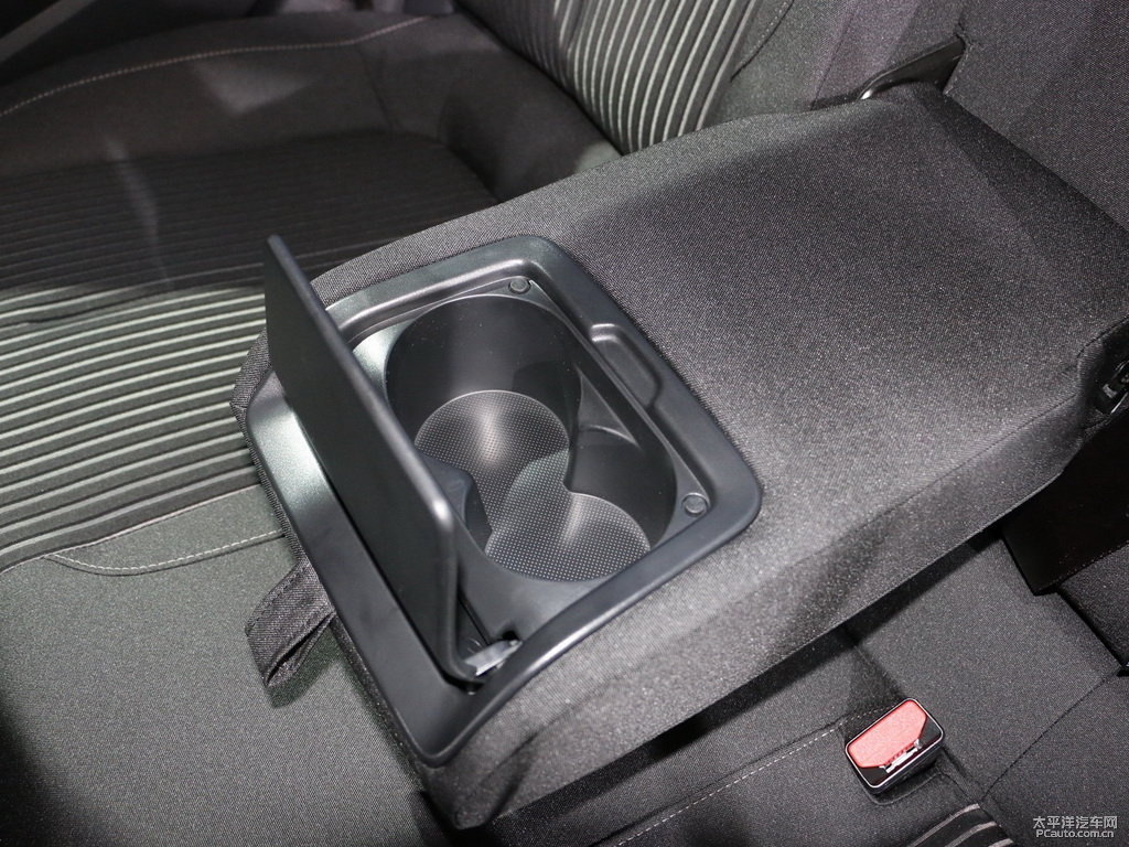 珠光白標(biāo)致408車廂內(nèi)飾圖片