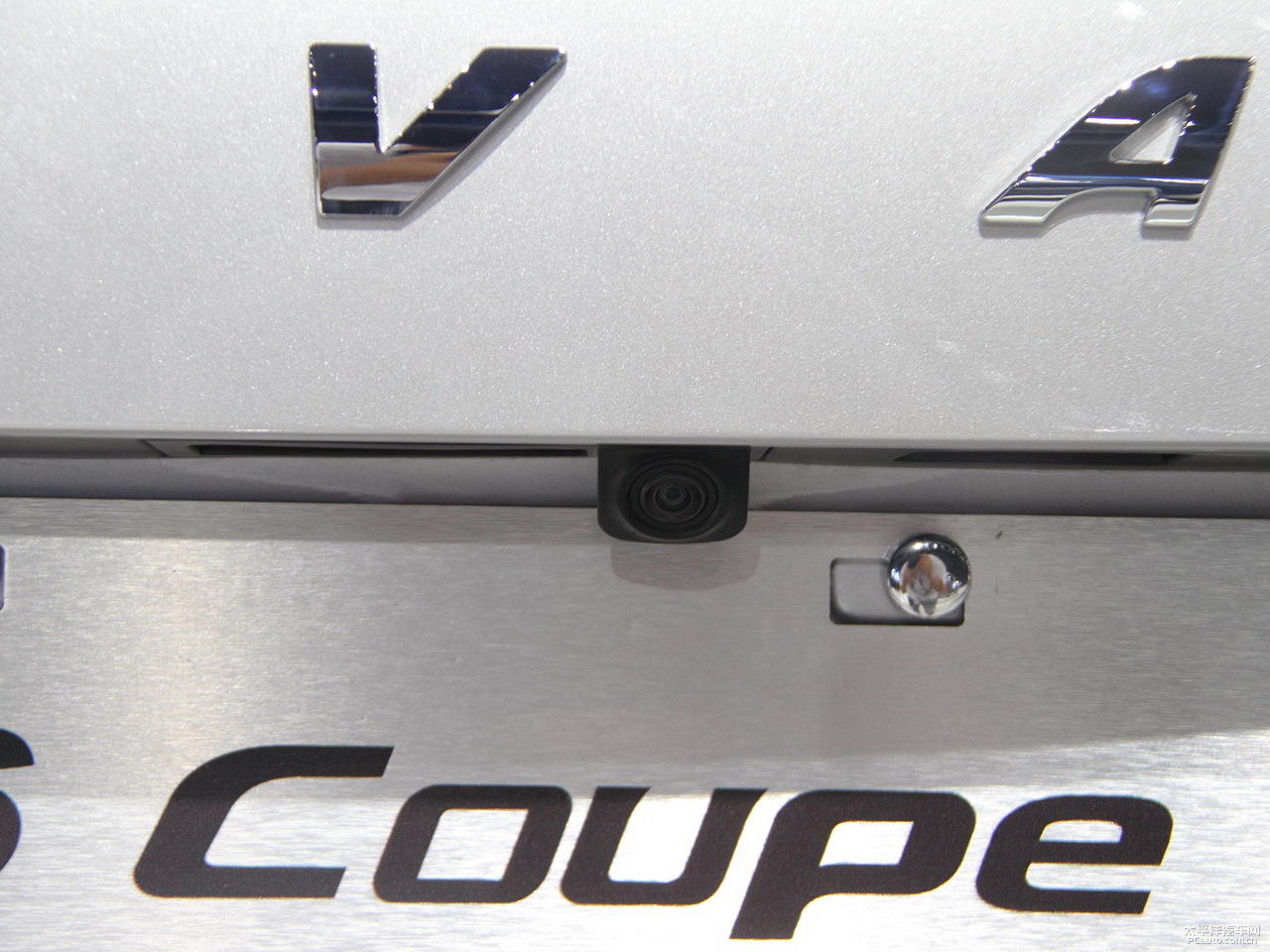 yH6 Coupe܇β^DƬ