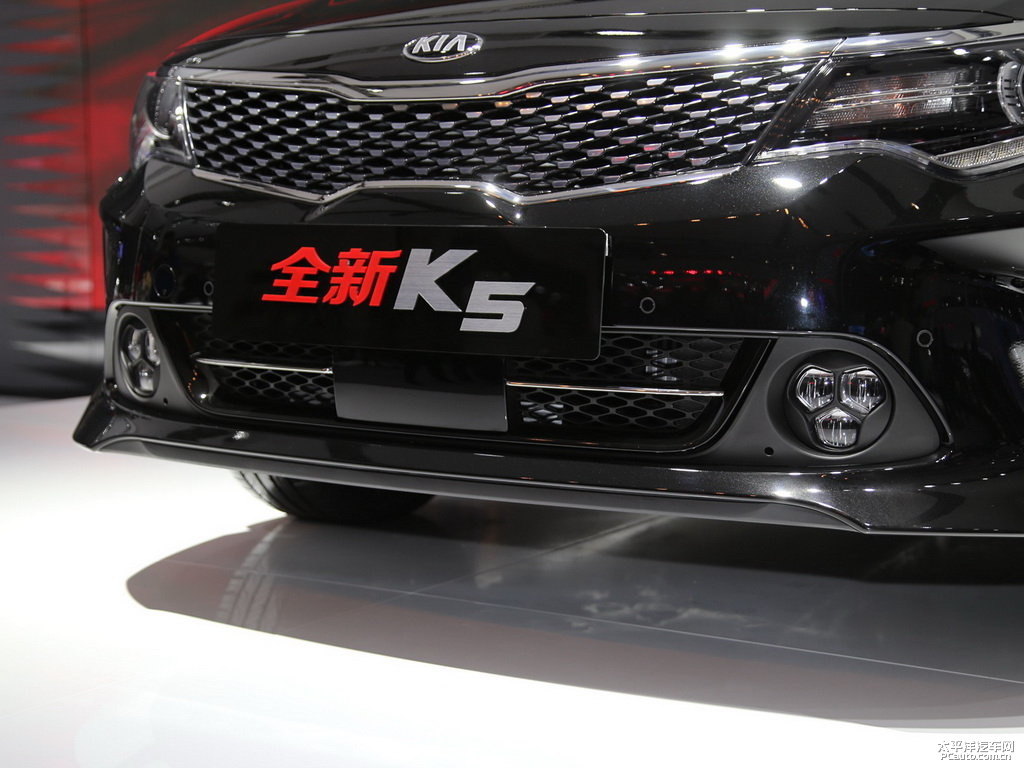 極光黑起亞K5凱酷車頭外觀圖片