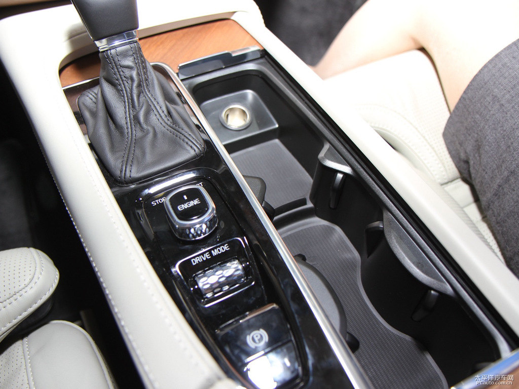耀目沙沃爾沃XC90中控內(nèi)飾圖片