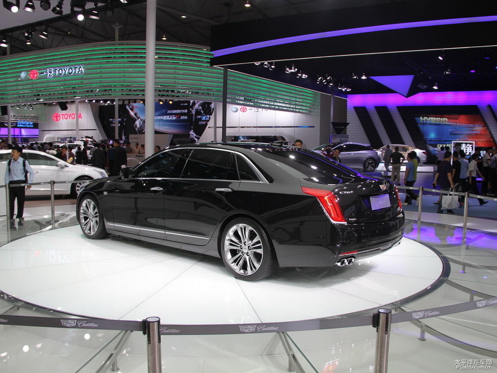 耀黑凱迪拉克CT6整車外觀外觀圖片