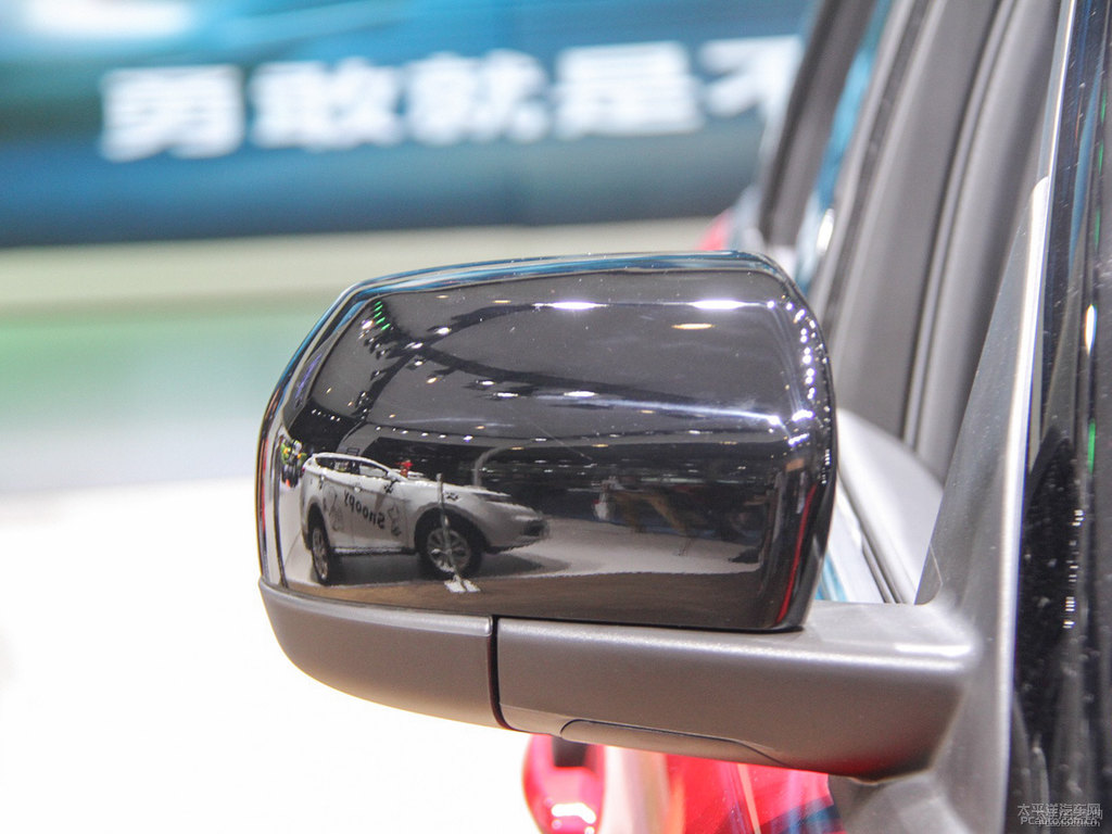 中國紅陸風(fēng)X7車身外觀圖片