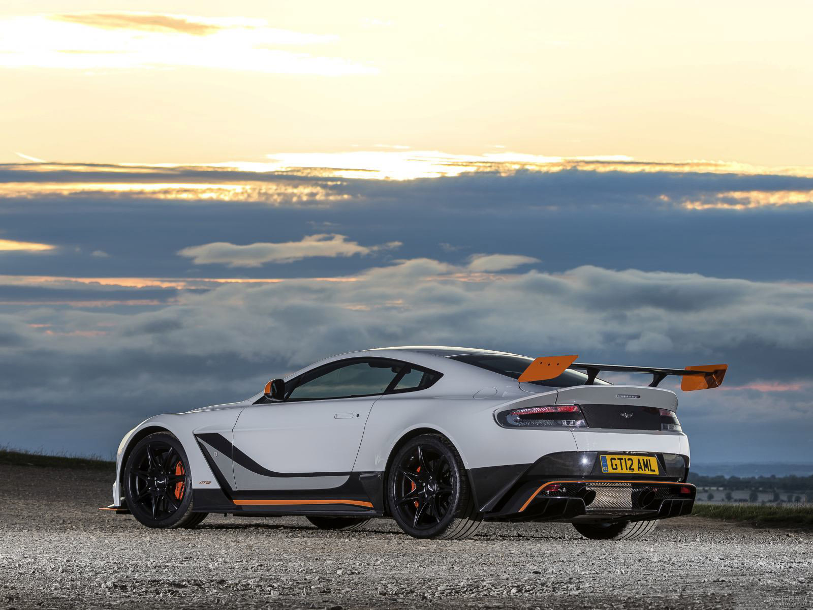 V12 Vantage外觀高清大圖
