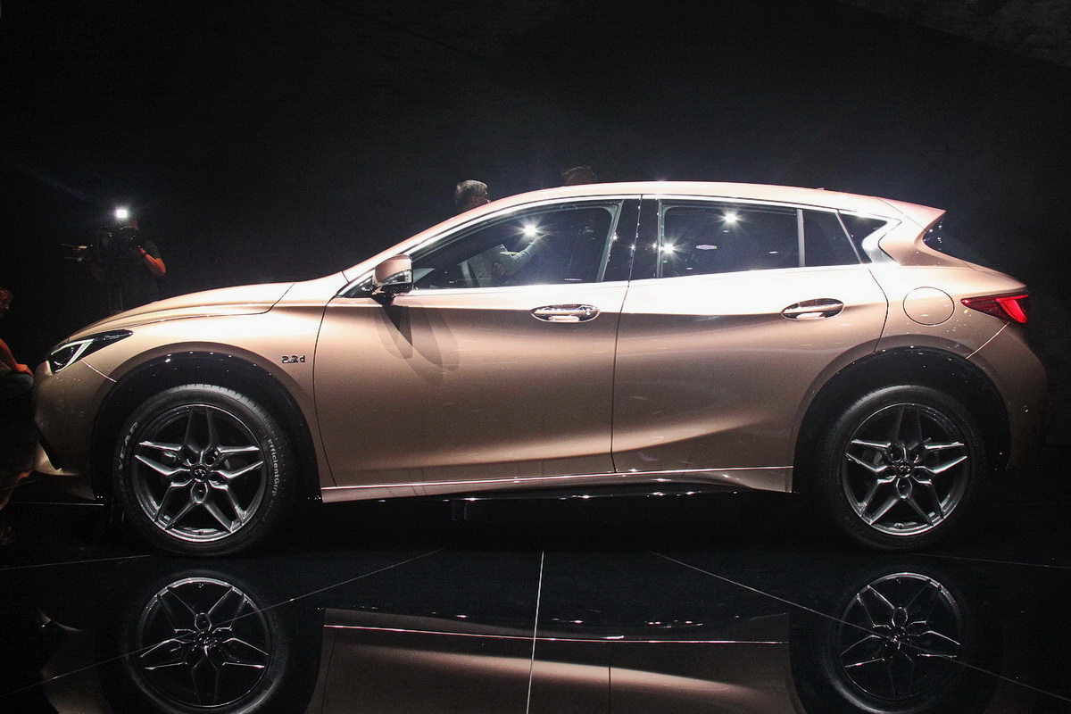 英菲尼迪Q30車展高清大圖