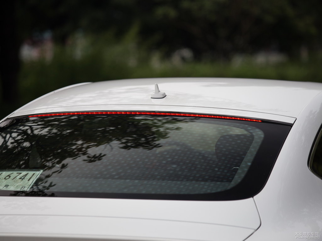 朱鷺白奧迪A7車(chē)尾外觀(guān)圖片