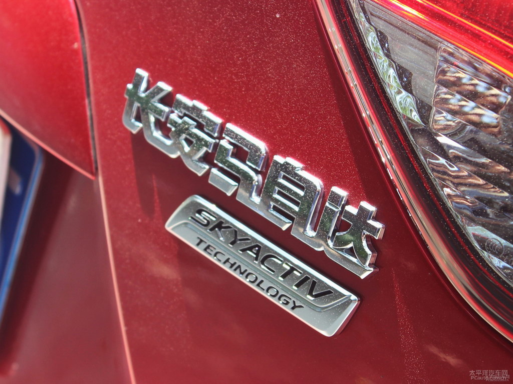 激情紅馬自達(dá)CX-5車尾外觀圖片