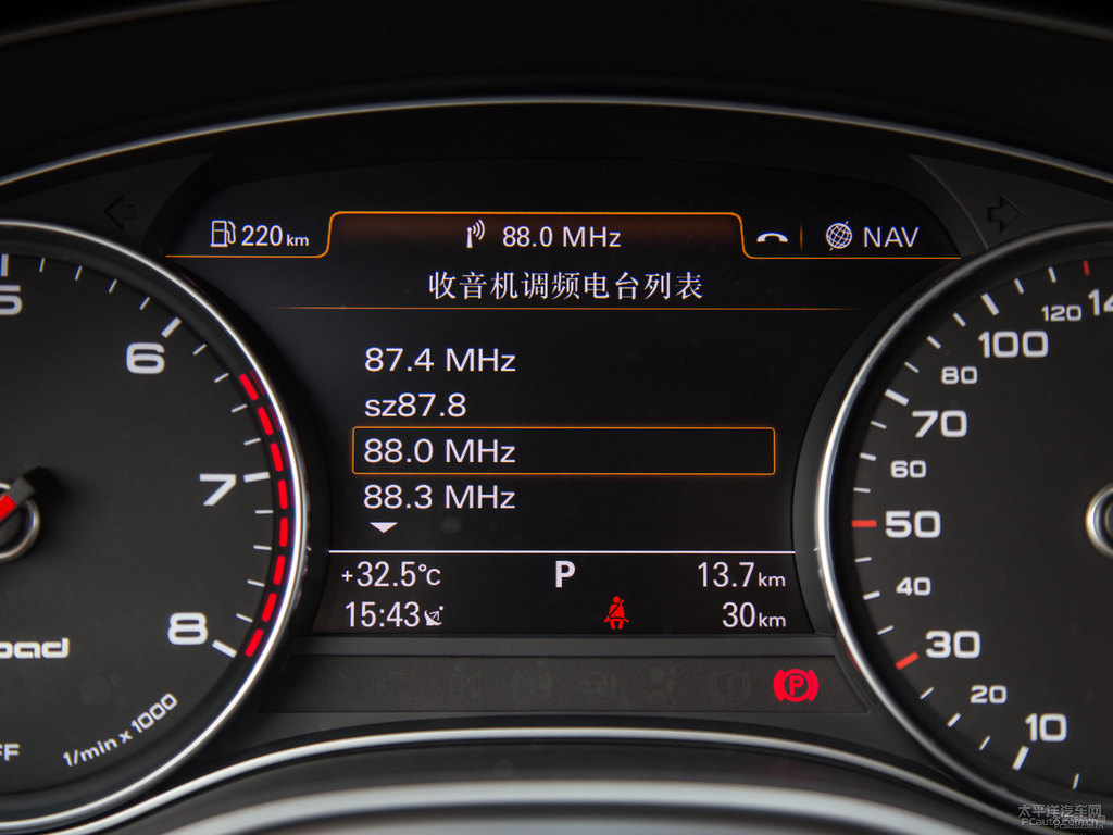 花劍銀奧迪A6(進口)中控內(nèi)飾圖片