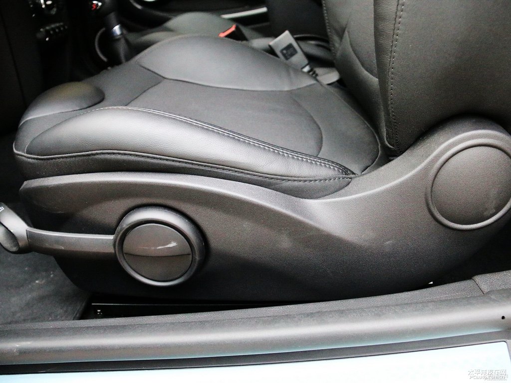墨綠色MINI CLUBMAN座椅內(nèi)飾圖片